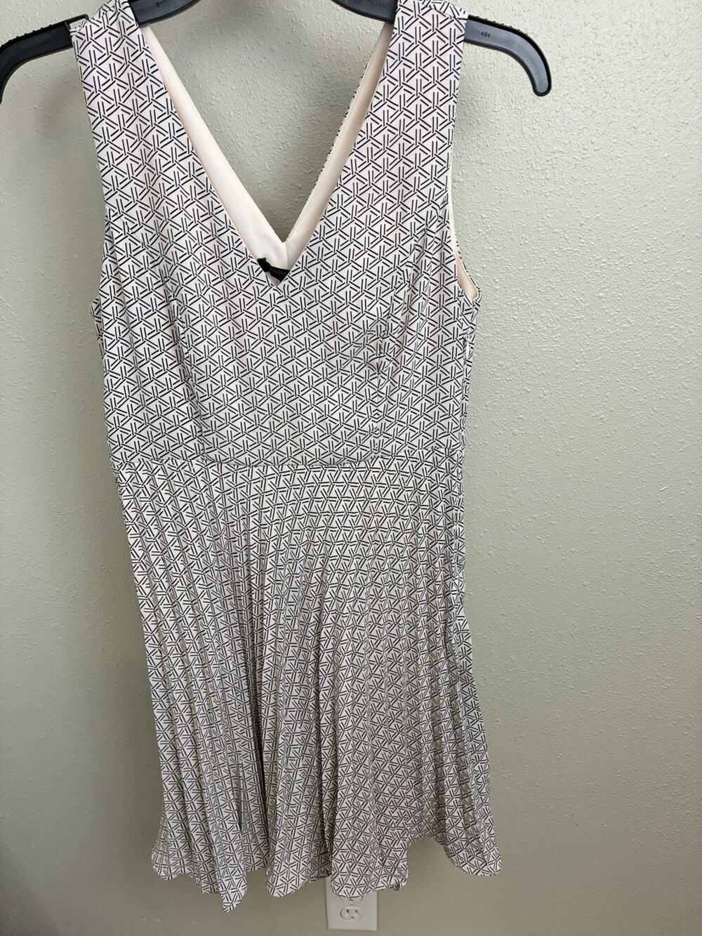 Banana Republic Factory NWT Petite Pink & Black Geo Print Pleated Dress 2P